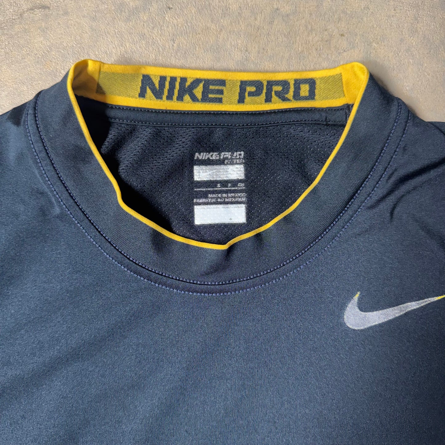 Nike Men's Pro Dri-Fit short-sleeve athletic t-shirt Small