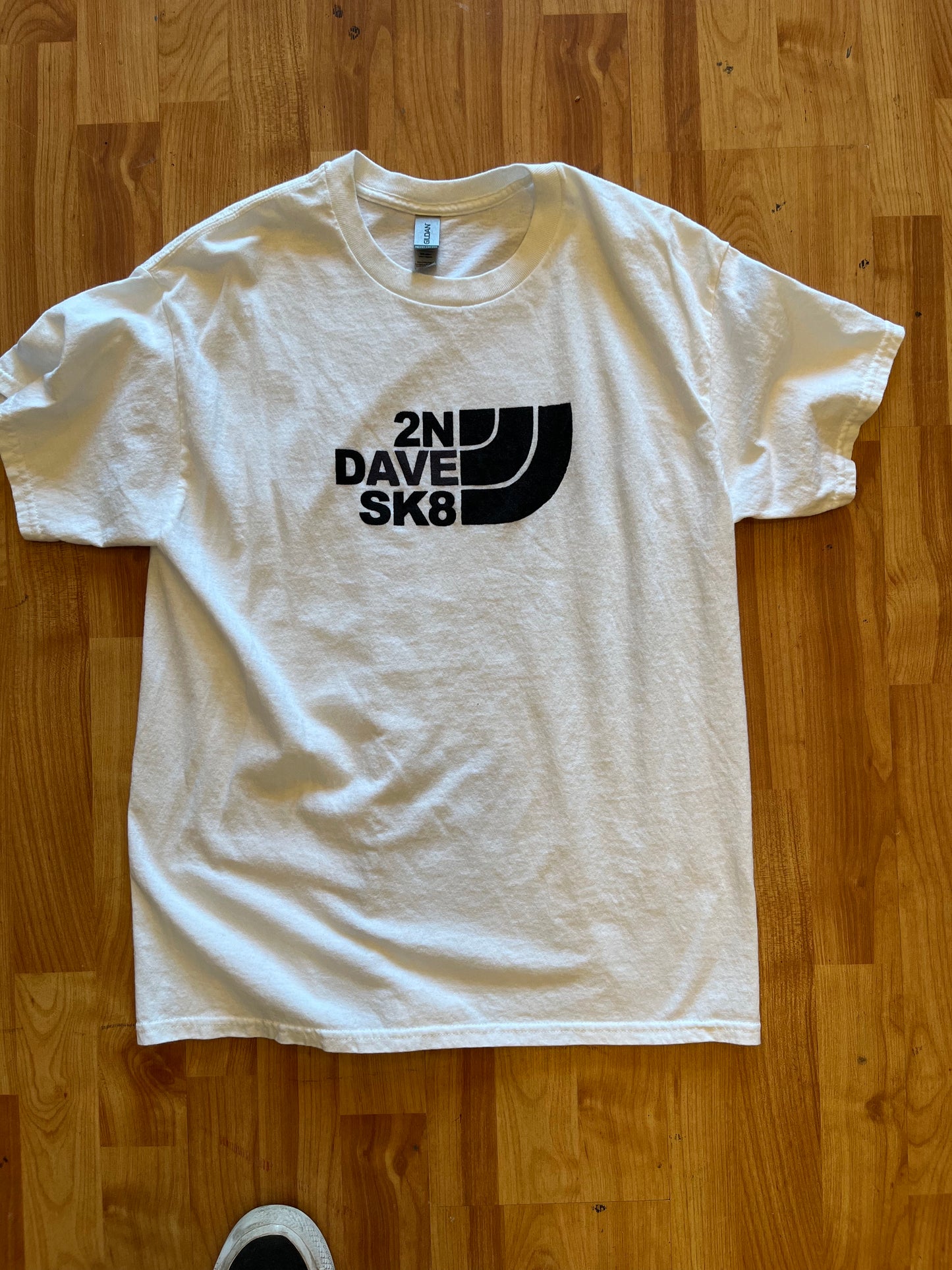 2N DAVE SK8 Shop T