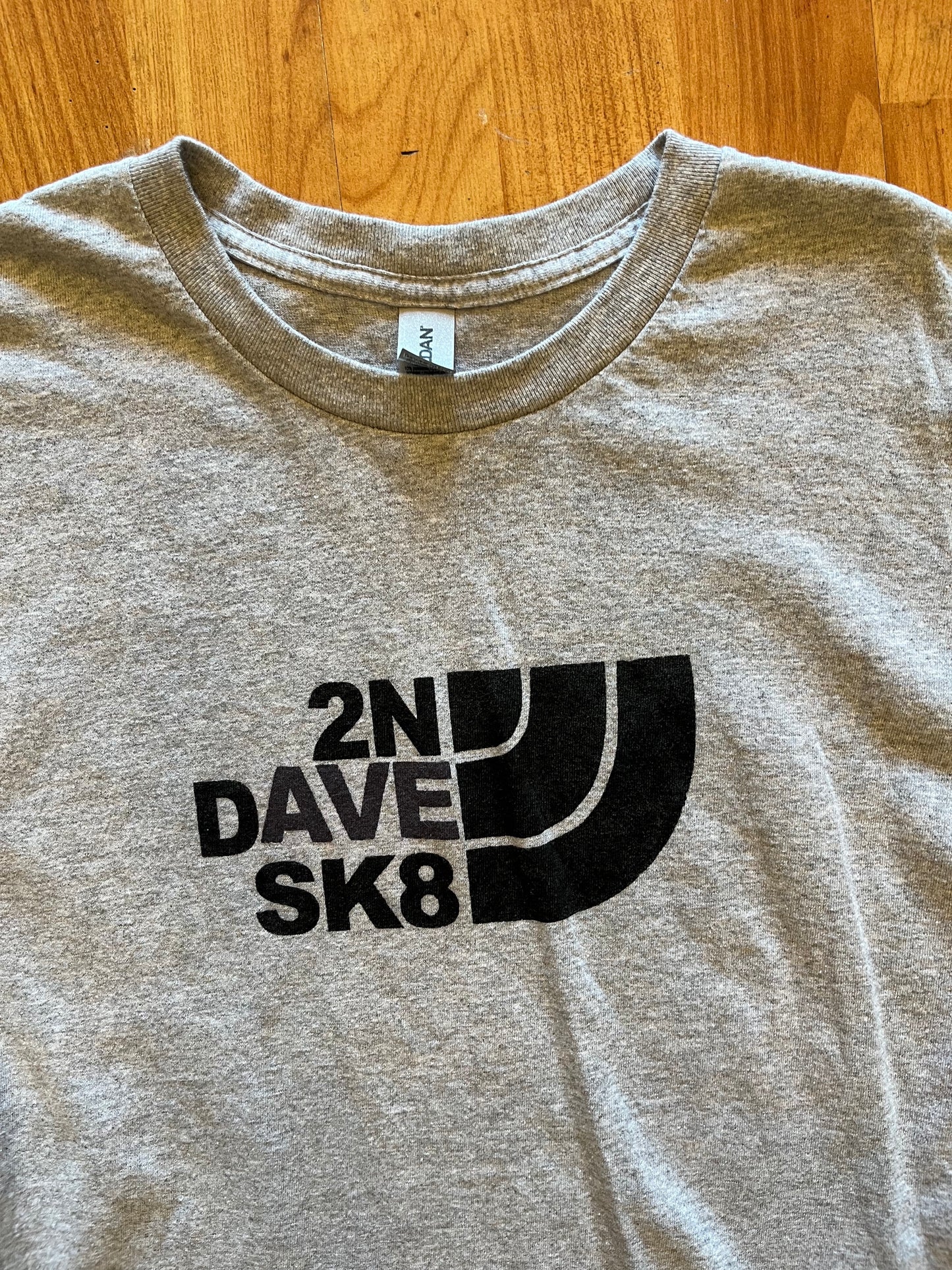 2N DAVE SK8 Shop T