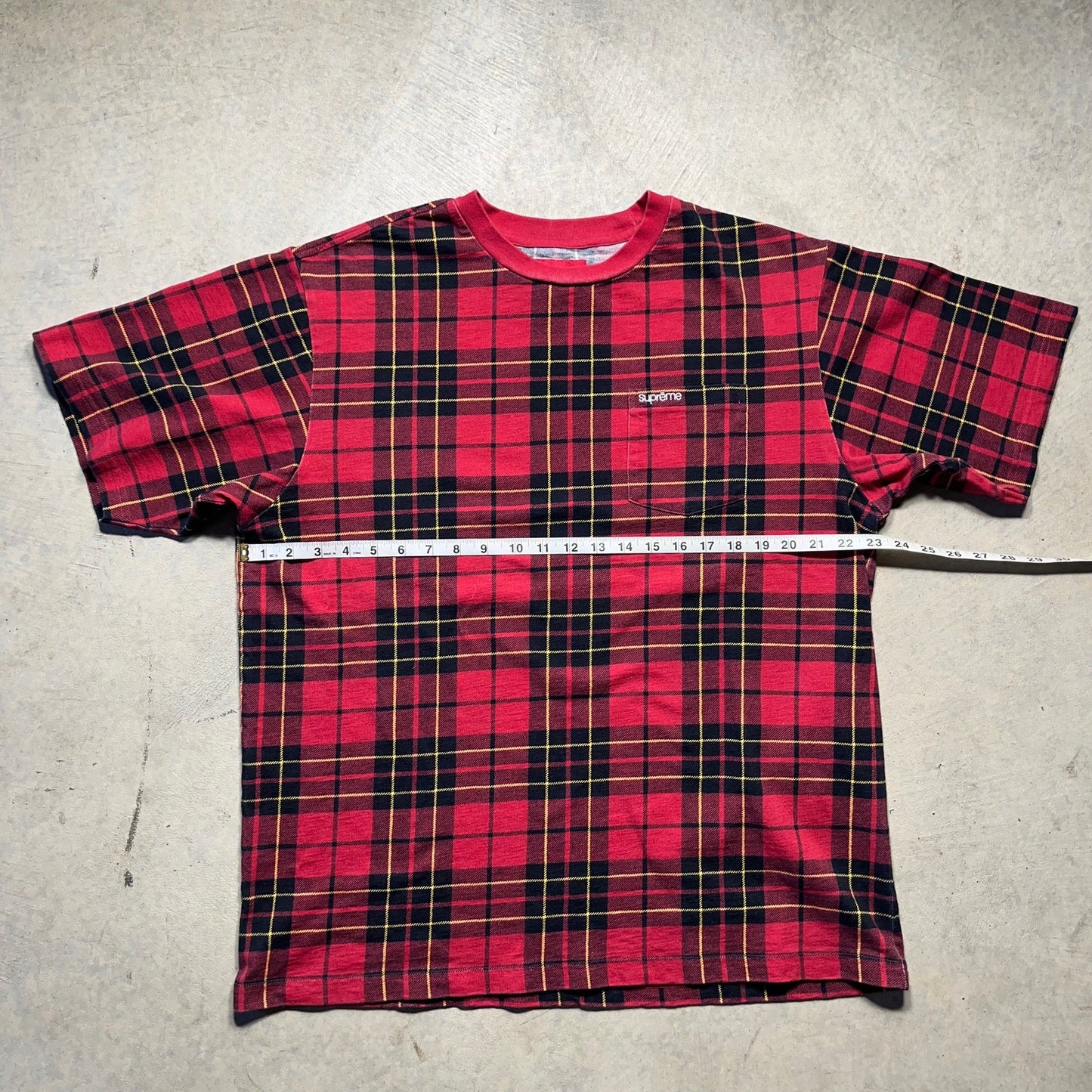 Supreme Short-Sleeve Pocket Tee Size Large
