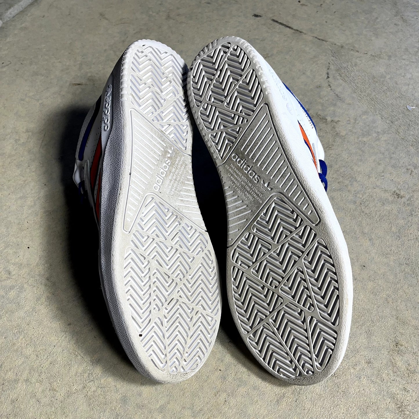 Adidas Originals Men's TYSHAWN Shoes in Cloud White/Orange/Blue Bird Size 12