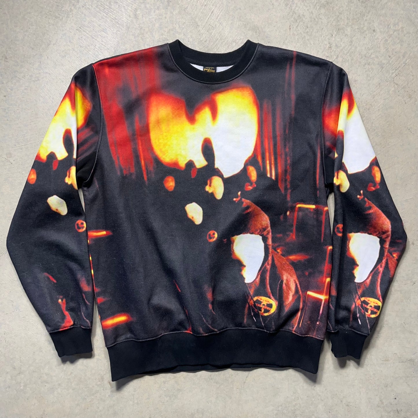 Wu-Tang Vintage 36 Chambers all Over Print Crew Neck Large