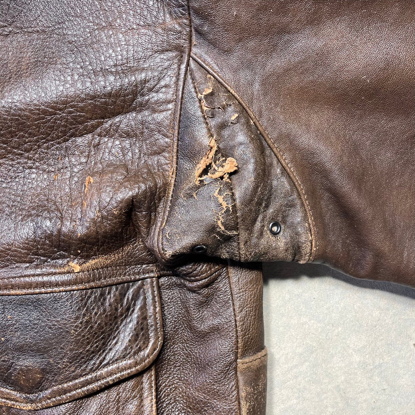 Vintage 70s/80s Neil Martin Airborne Brown Leather Bomber Jacket 38