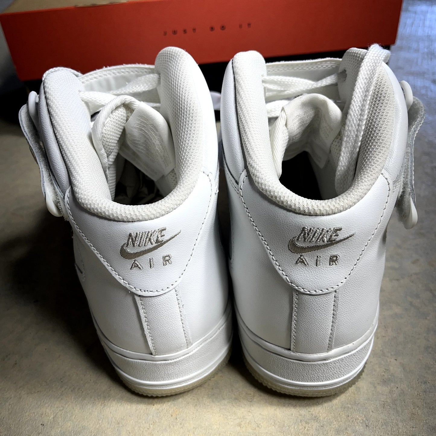 Nike Air Force 1 Mid '07 Size 11 White
