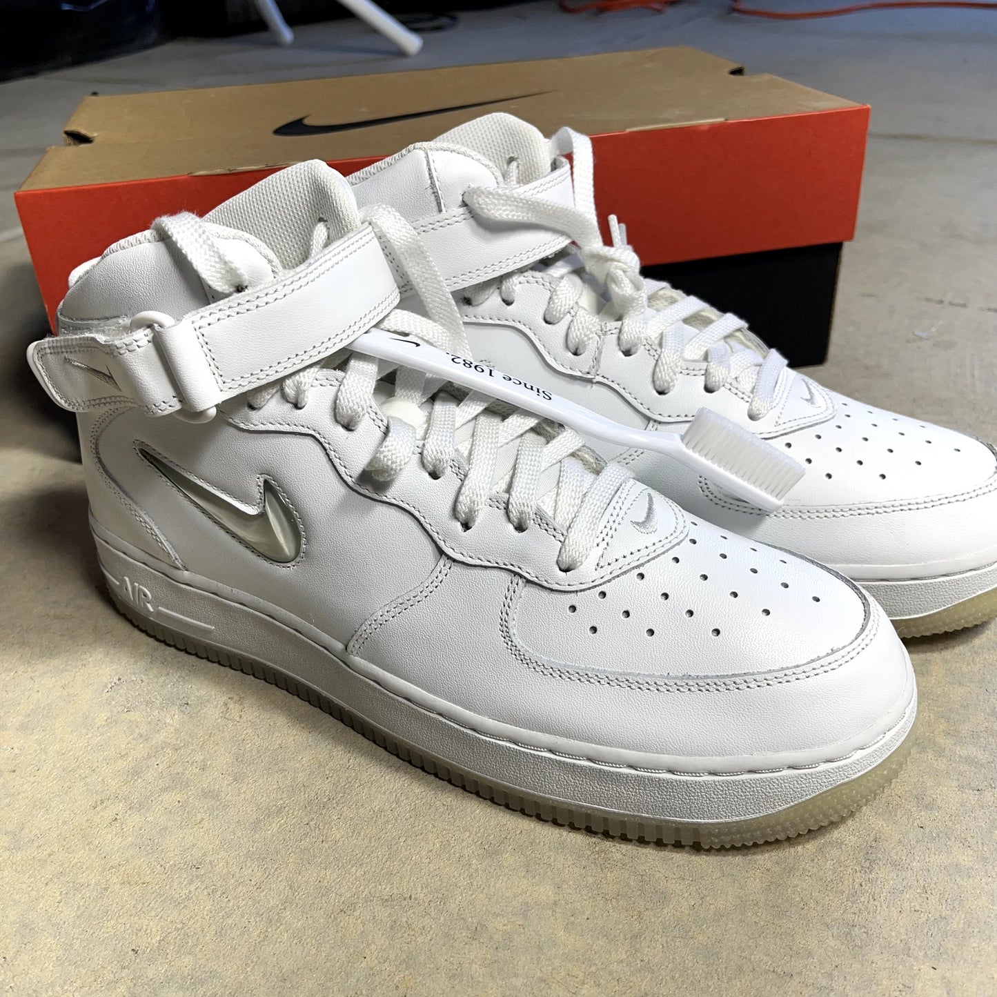 Nike Air Force 1 Mid '07 Size 11 White
